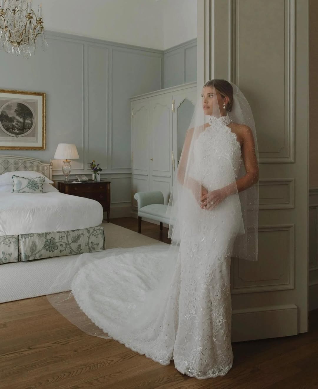 TIMELESS CHANEL BRIDES: ICONIC WEDDING LOOKS AND VINTAGE INSPIRATION