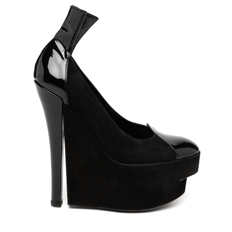 Sculptural Shoes