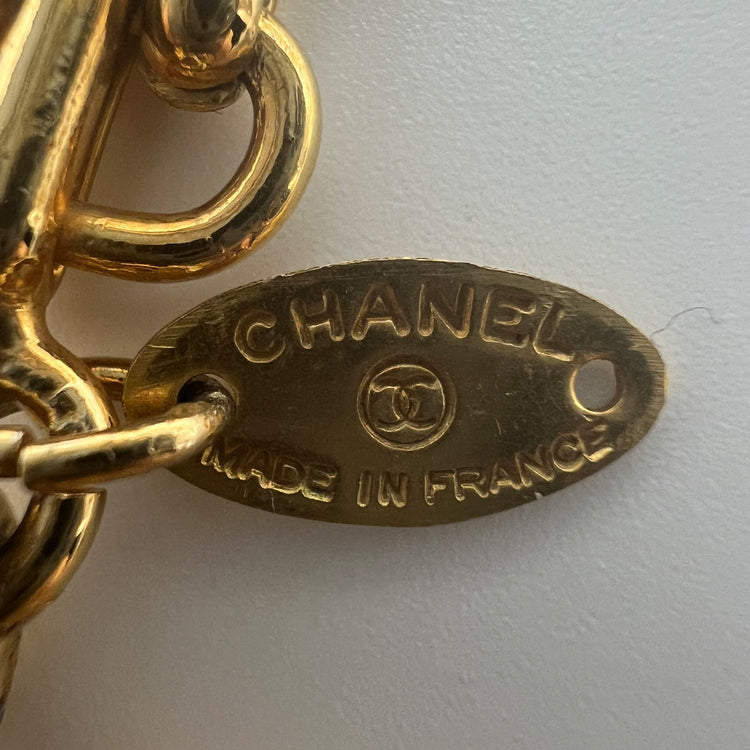 31 Rue Cambon Gold Medallion Keyring - Rewind Vintage Affairs