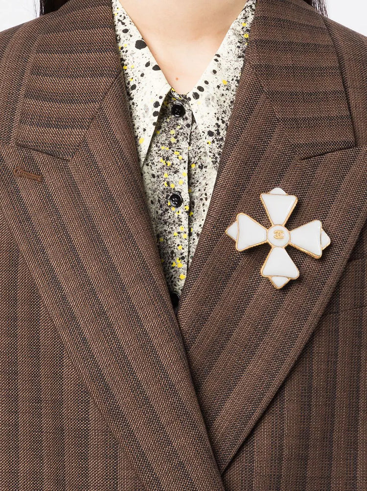 White Maltese Cross Brooch - Rewind Vintage Affairs