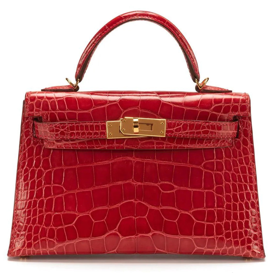 Exceptional Hermès Vintage Mini Kelly Sellier Bag Shiny Red Lizard Gold Hdw  20cm