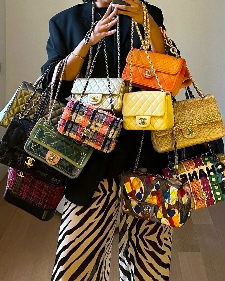 WHY CHANEL FLAP BAGS REMAIN THE MOST INFLUENTIAL HANDBAGS IN FASHION HISTORY
