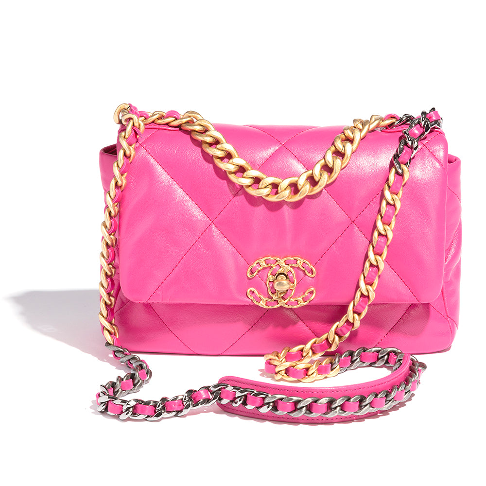 Chanel globe bag  Chanel accessories, Chanel fashion, Chanel handbags