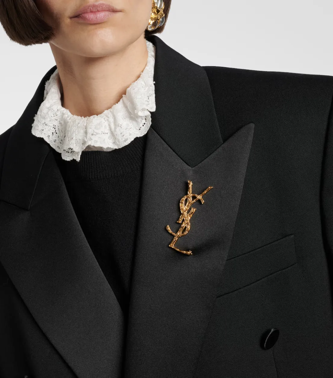BROOCHING THE SUBJECT: WHY THE BROOCH IS 2026'S BIGGEST IT-TREND