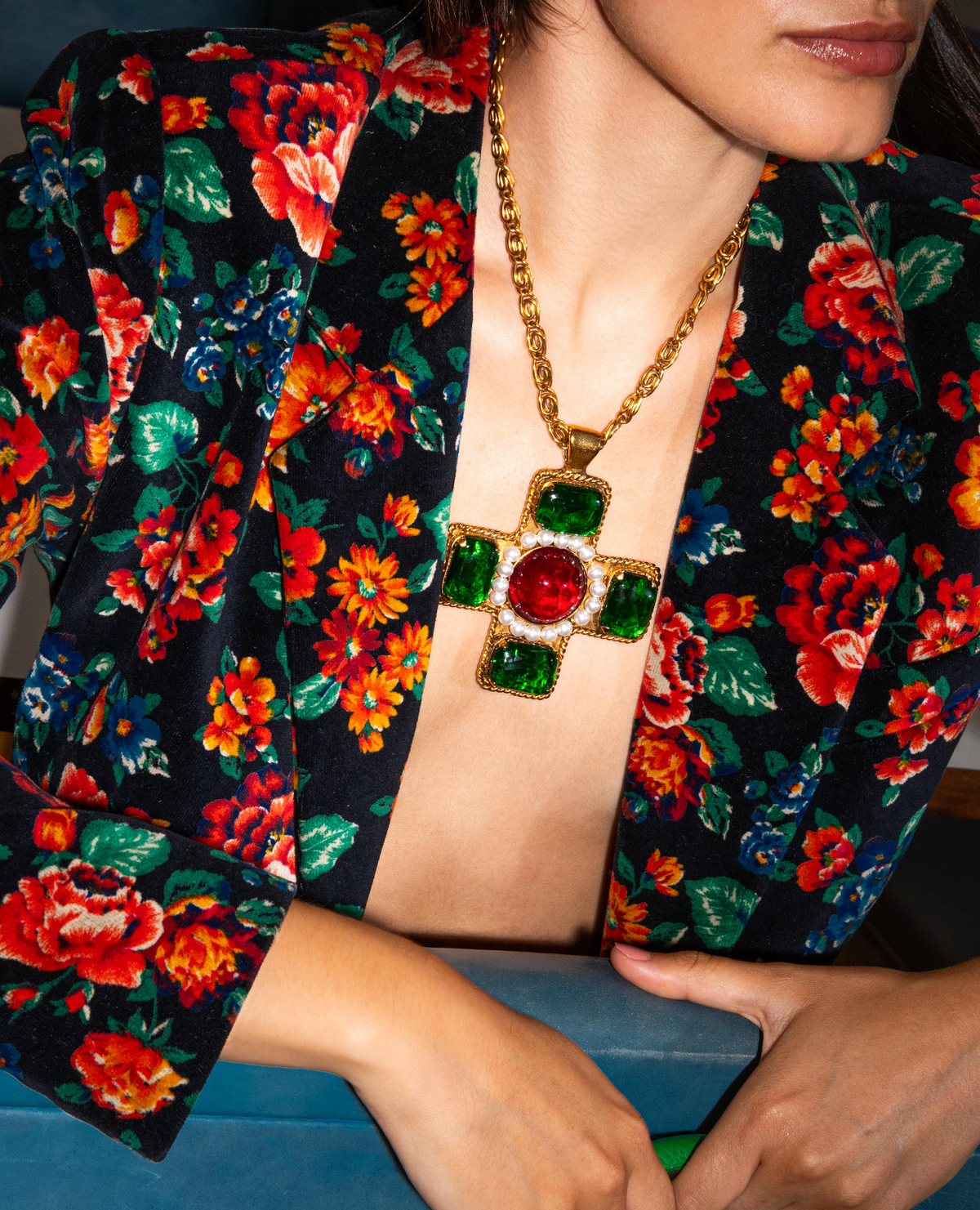 THE RISE OF VINTAGE-INSPIRED JEWELLERY: WHY IT MAKES THE PERFECT CHRISTMAS GIFT