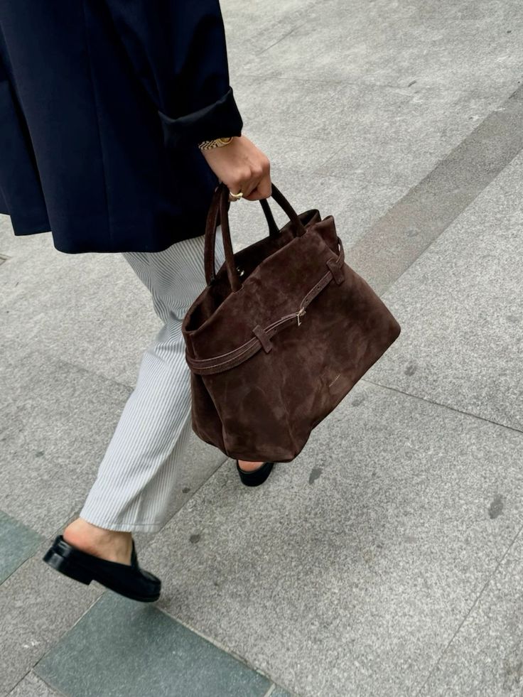5 LOW-KEY BAGS THAT SPEAK IN A WHISPER