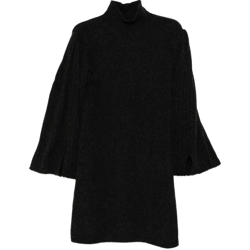 Chanel 2007 charcoal knitted cashmere dress featuring a fitted silhouette and long sleeves, displayed on a mannequin.