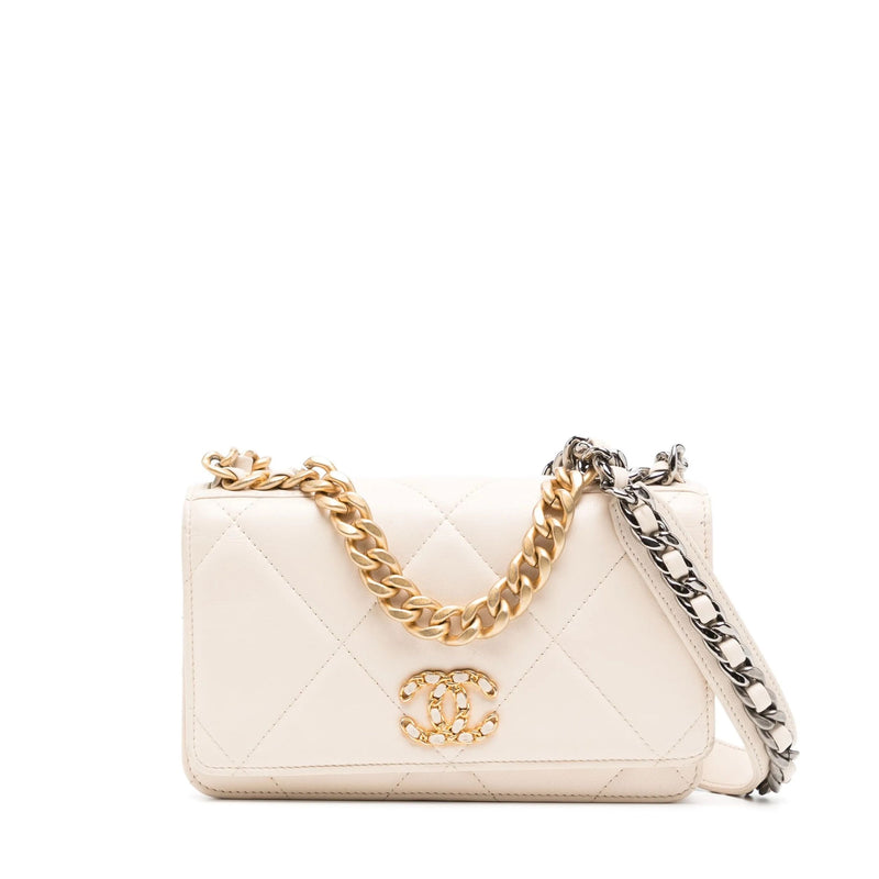 19 Beige Wallet On Chain