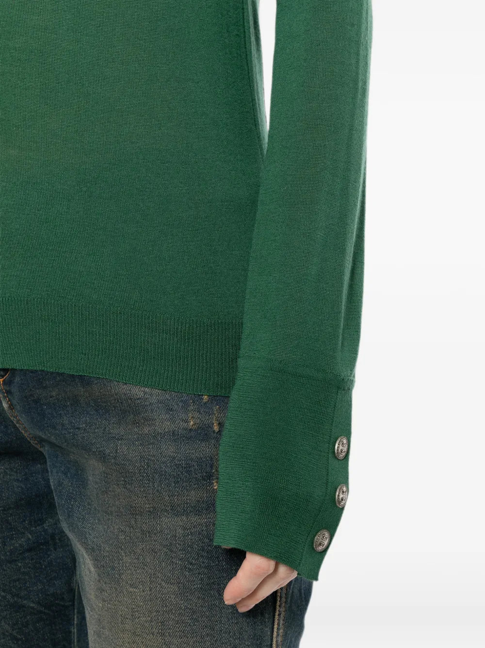 Pre-owned green wool top by CHANEL, stylish and cozy, featuring a classic design and elegant fit.