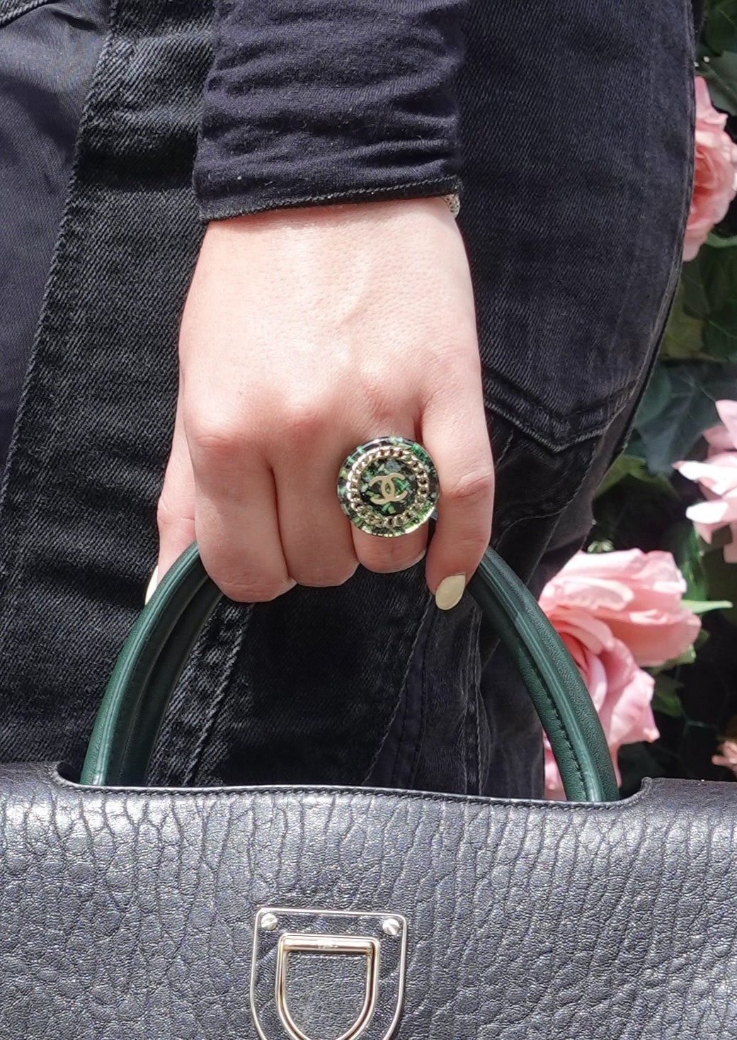 Chanel green tweed ring, close-up of textured band