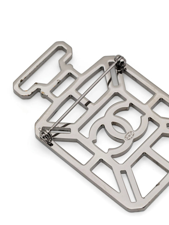 Chanel iridescent perfume bottle CC brooch, detail of the bar-pin fastening and back plating