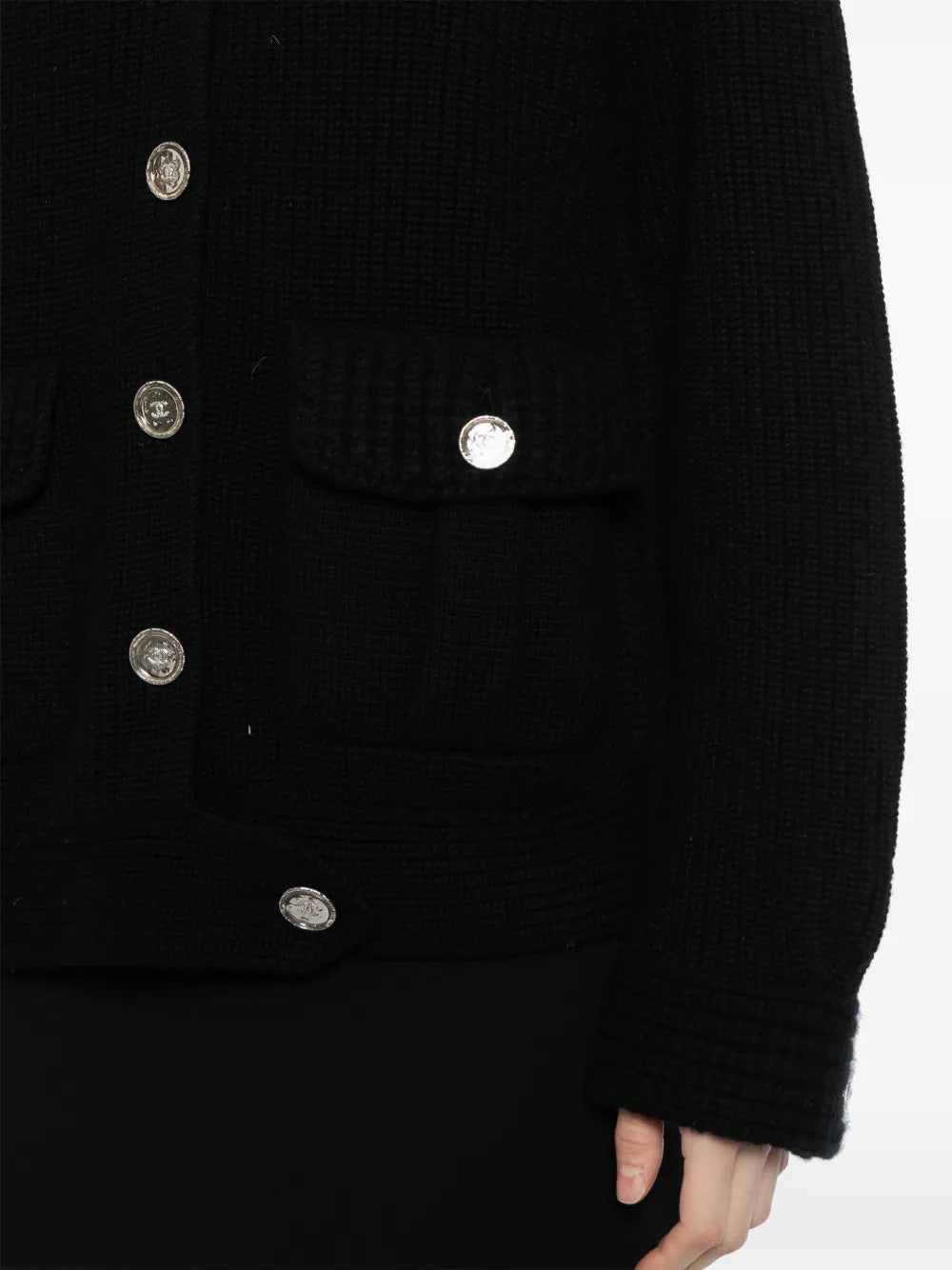 Pre-owned CHANEL cashmere knit cardigan, soft beige color, long sleeves, and button-up front, luxurious and stylish women’s top.