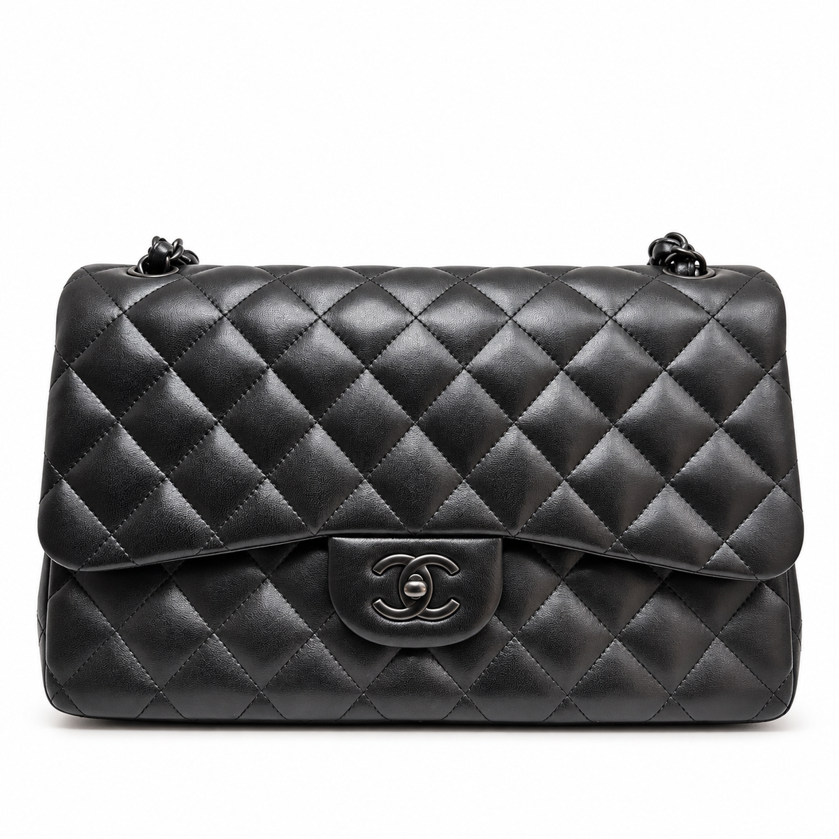 Chanel black quilted jumbo double flap shoulder bag made of crumpled lambskin with silver hardware, classic and stylish design