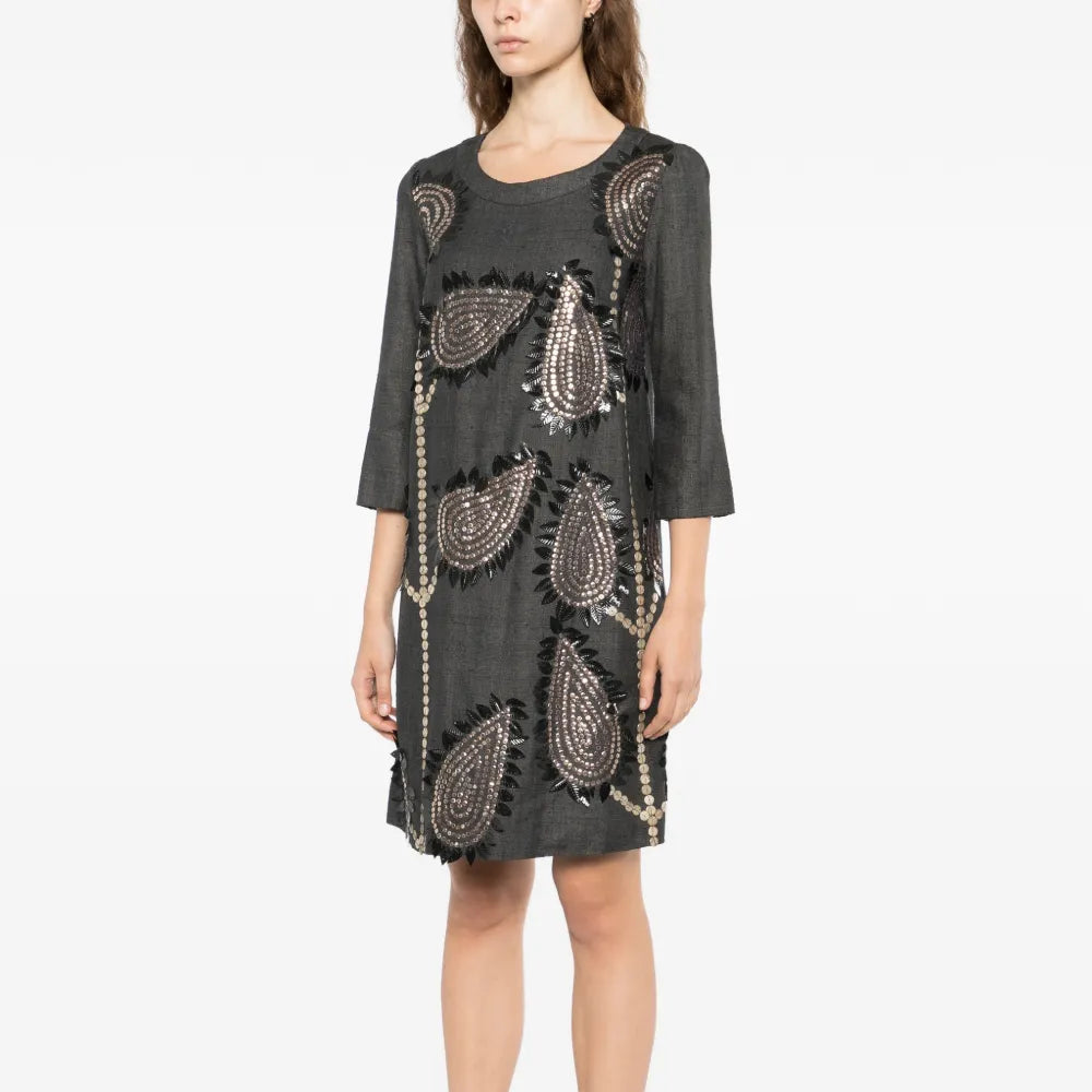 Chloé 2006 embellished leaf gray silk dress with intricate leaf embroidery, elegant sleeveless dress for formal occasions.