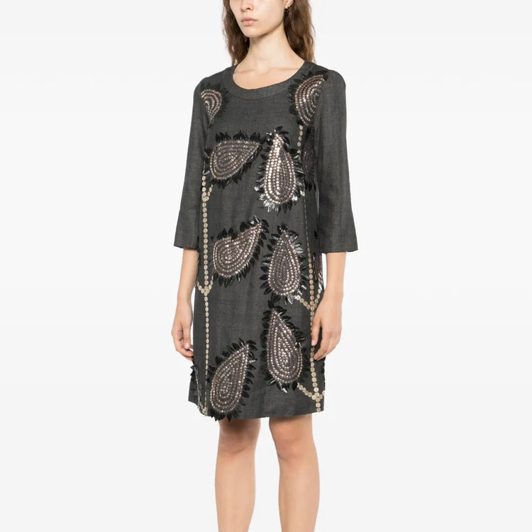 Chloé 2006 embellished leaf gray silk dress with intricate leaf embroidery, elegant sleeveless dress for formal occasions.