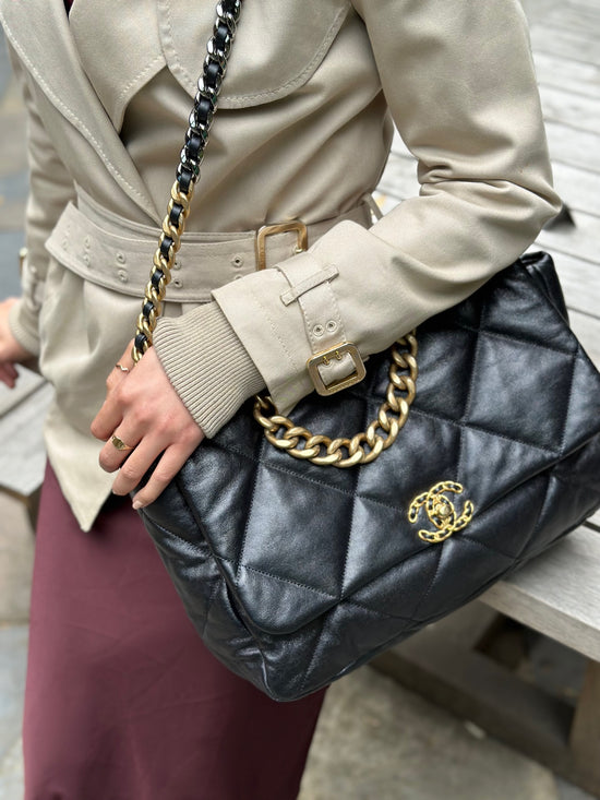 Maxi 19 Flap Bag