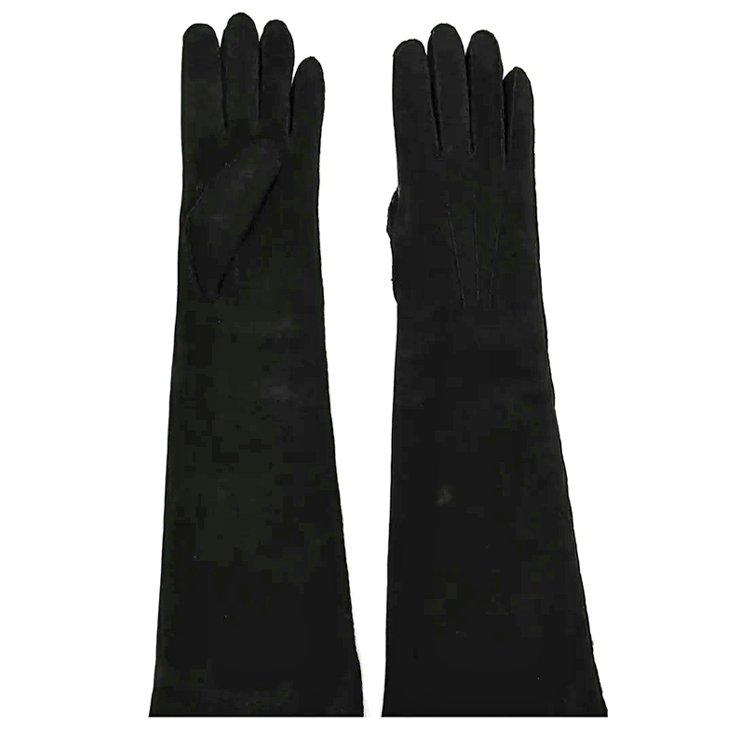 Bottega Veneta black long leather gloves with fitted fingers, smooth finish and an extended elegant silhouette.