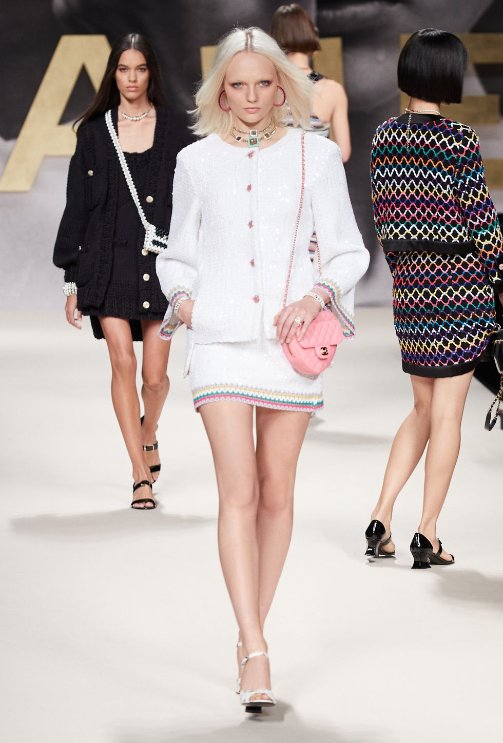 Chanel Heart Bag SS22, detail of chain-link shoulder strap