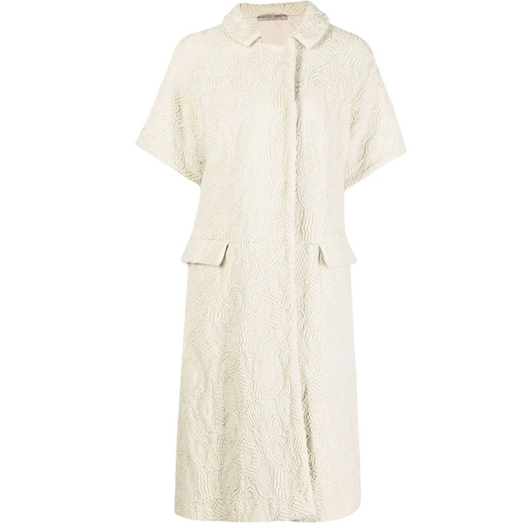 Bottega Veneta light beige short-sleeved jacquard coat with textured woven pattern, rounded collar, concealed fastening and flap pockets.