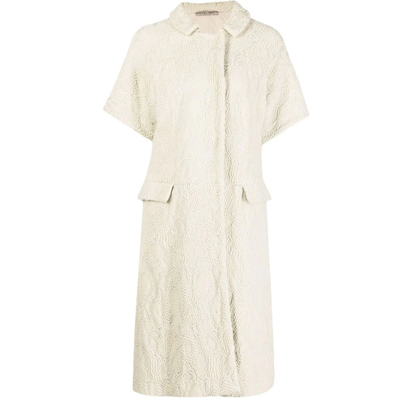 Bottega Veneta light beige short-sleeved jacquard coat with textured woven pattern, rounded collar, concealed fastening and flap pockets.