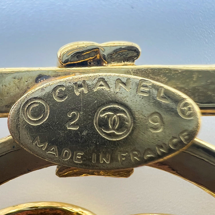Chanel square logo bracelet, detail of clasp and chain link